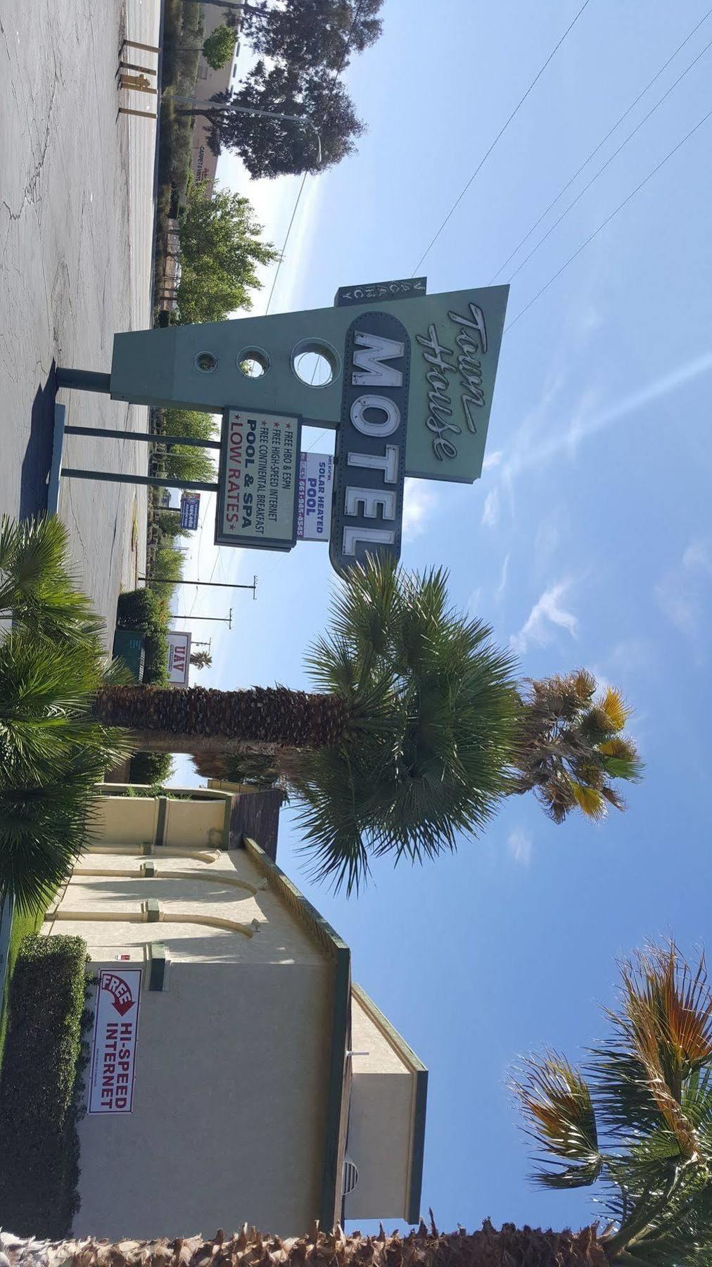 Town House Motel Lancaster Ngoại thất bức ảnh