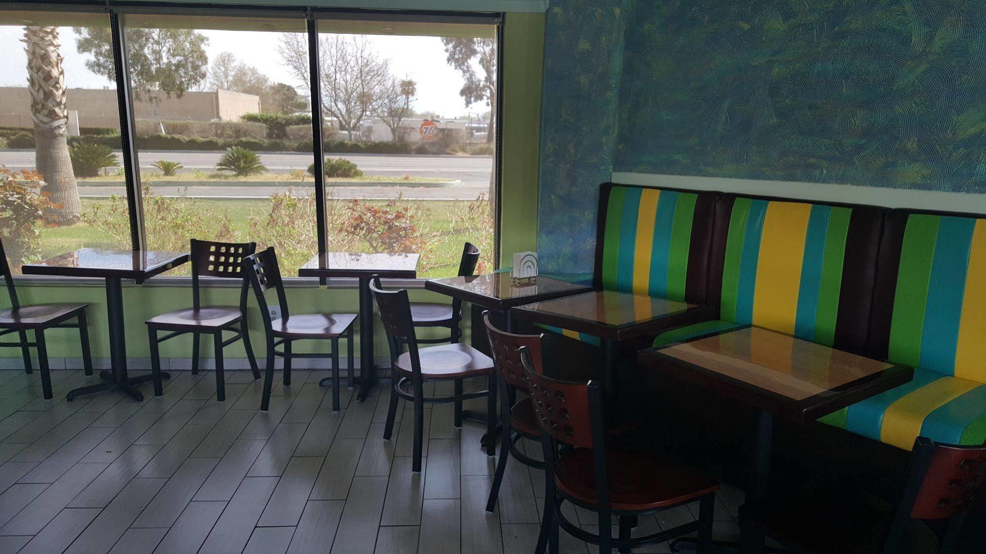 Town House Motel Lancaster Ngoại thất bức ảnh